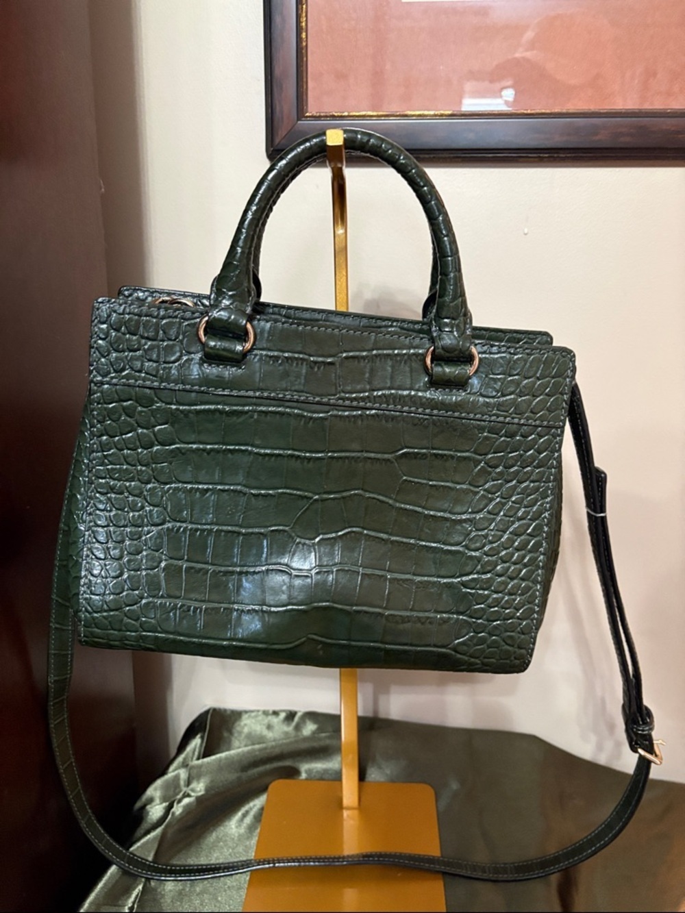 kate spade New York dark green croc-embossed leather satchel with colorful bow - Picture 4 of 10